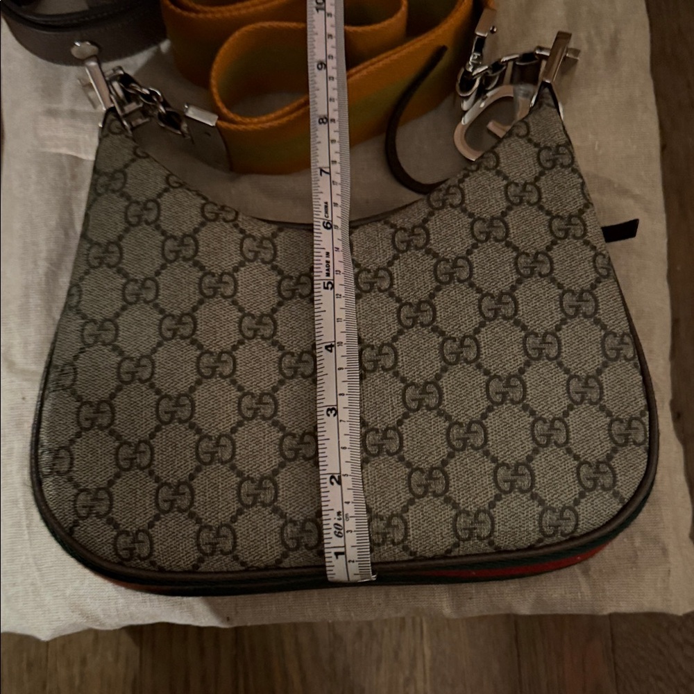 Gucci Attache Small Shoulder Bag In Beige And Ebony Supreme Canvas
Authentic - Picture 11 of 15